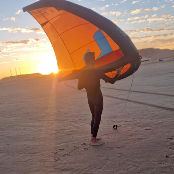 controlling the wing wingfoil dakhla energie